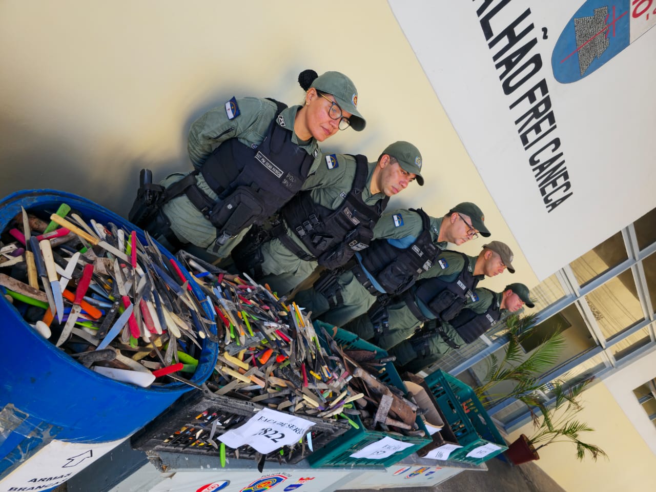 Armas brancas foram retiradas das ruas do Recife/Foto: Divulgação Armas brancas foram retiradas das ruas do Recife/Foto: Divulgação