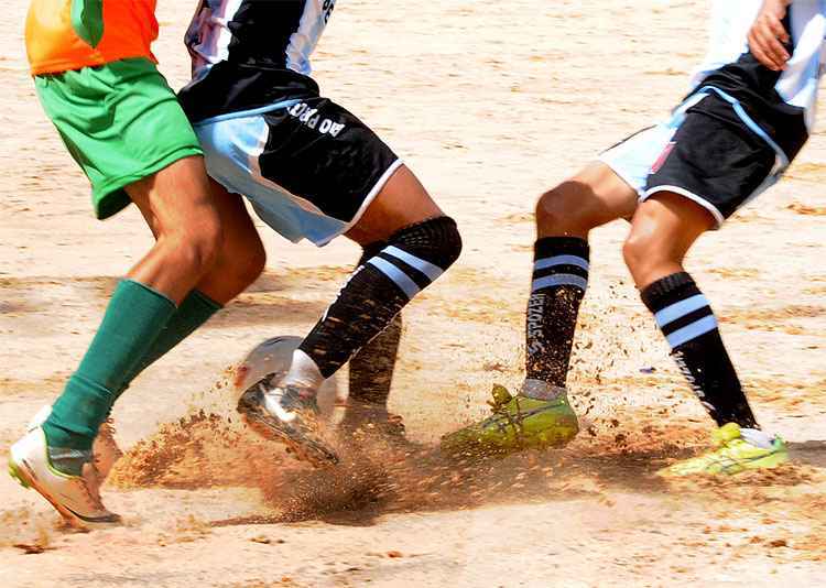 Ao longo das décadas, os campos de terra batida forneceram craques para os principais clubes de BH