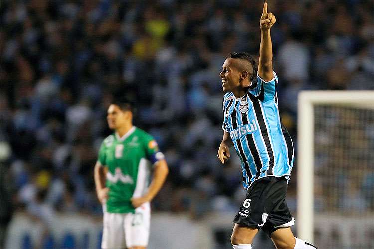 Gilson marcou um gol pelo Grêmio pela Copa Libertadores de 2011. Foi na vitória sobre o Oriente Petrolero