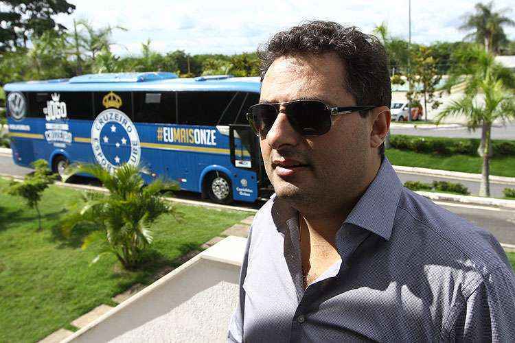 Com dois Campeonatos Brasileiros conquistados, Mattos deixa o Cruzeiro depois de 2 anos e 7 meses