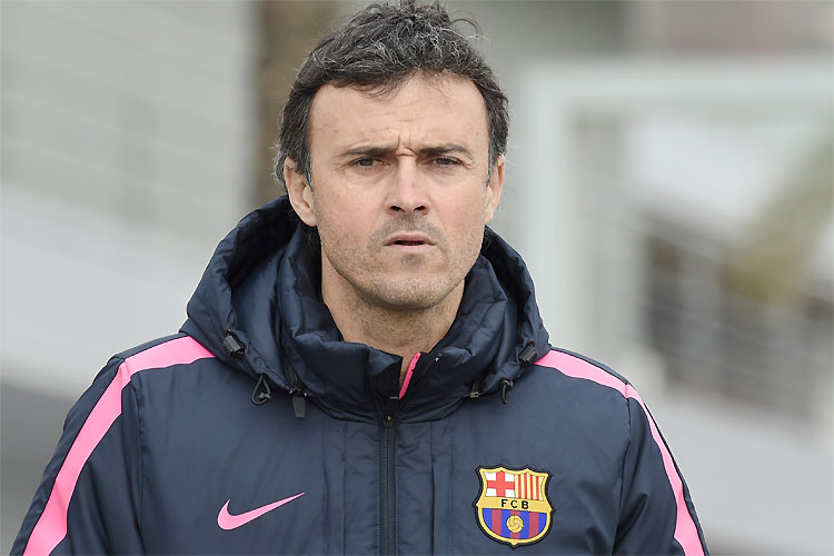 Pressionado no cargo, Luis Enrique  evita confronto público com Messi: 