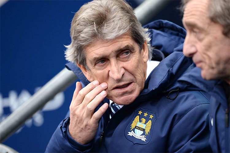 Pellegrini foca em continuidade no Manchester City e evita comentários sobre transferência para Barcelona