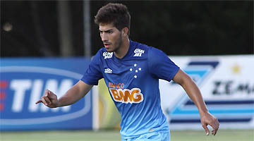 Volante foi poupado de treino na Toca II