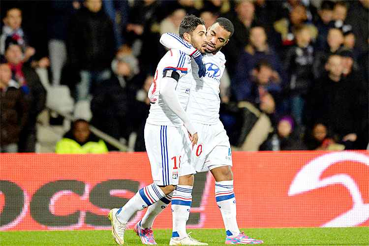 Lyon assumiu a liderança após vencer o Toulouse por 3 a 0 na última rodada do Campeonato Francês