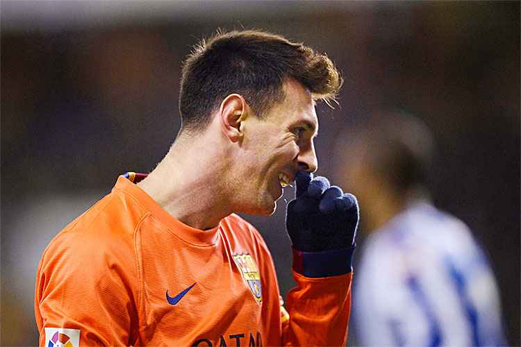 Messi é decisivo para vitória do Barça frente ao La Coruña e ganha elogios do treinador após anotar triplete