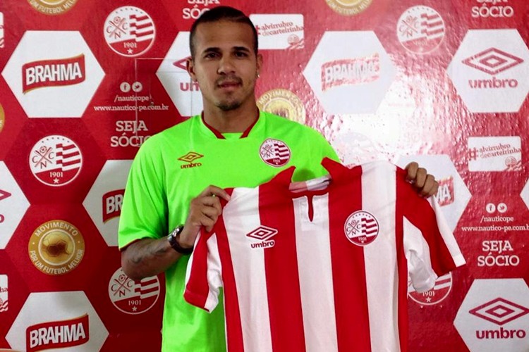 Jogador sofreu uma lesão no joelho que, segundo ele, prejudicou a passagem pelo Botafogo