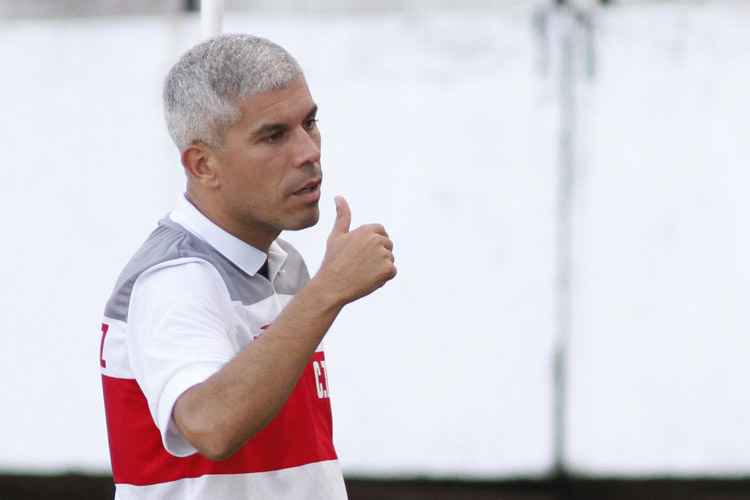Ricardinho aprovou o que viu no primeiro jogo-treino do ano, mas lembrou que time precisará melhorar