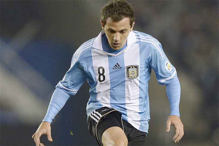 Walter Montillo tem interesse em defender o Flamengo e espera que Shandong Luneng, da China, o libere