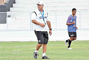 Técnico Ney da Mata comanda o Boa Esporte na edição 2015 do Campeonato Mineiro