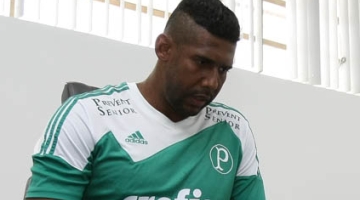 Aranha já treina com a camisa do Palmeiras