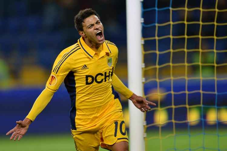 Cleiton Xavier desperta interesse do Cruzeiro e pode aparecer na equipe como substituto de Everton Ribeiro