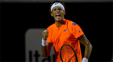 Feijão venceu Blaz Rola por 2 sets a 1