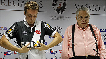 Dagoberto foi apresentado por Eurico Miranda