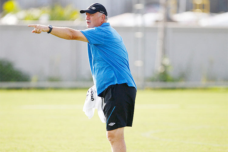 Scolari precisa vencer para recolocar o Grêmio na zona de classificação do Campeonato Gaúcho