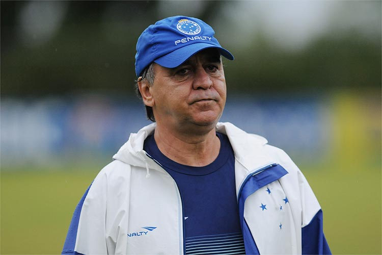 Marcelo Oliveira terá oportunidade para observar jogadores reservas do Cruzeiro na quinta-feira, em Ibirité