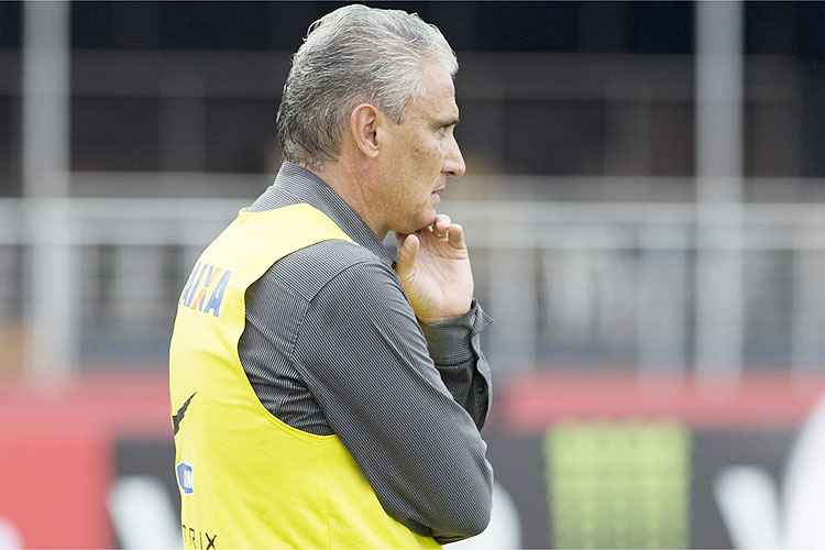 Tite: "Não podemos ter um falso humilde ou complexo de vira-lata. Estamos ganhando, mas vamos perder"