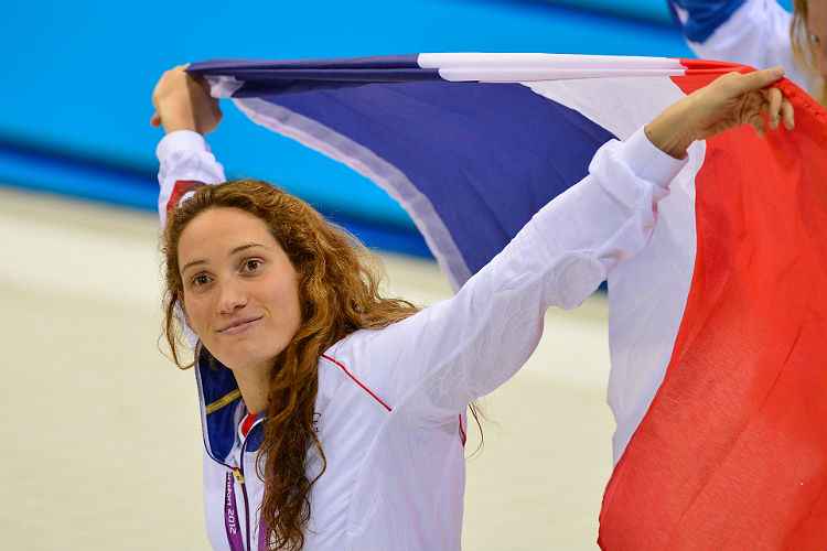 Campeã olímpica em Londres, Camille Muffat morre em trágico acidente aéreo na Argentina 