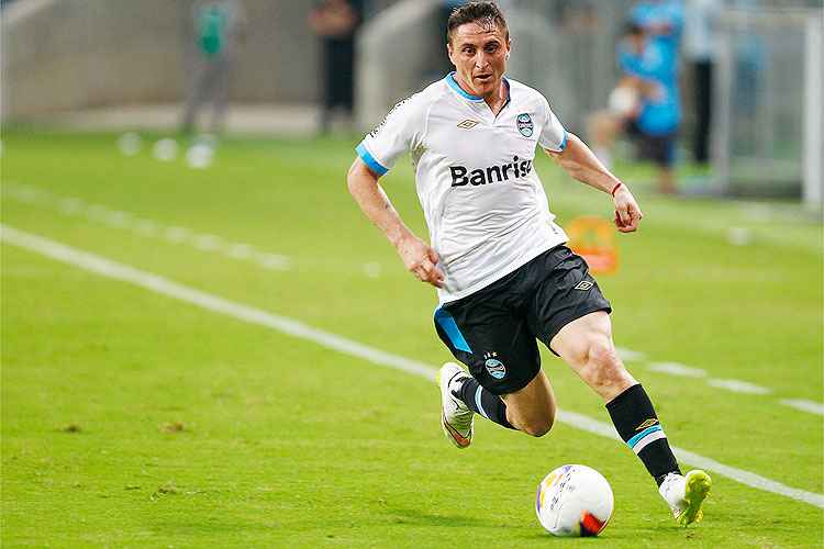 Com lesão muscular, Cristian Rodríguez está desconvocado do amistoso entre Uruguai e Marrocos