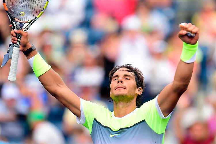Rafael Nadal comemora vitória sobre norte-americano, por 2 sets a 0: espanhol pegará Gilles Simon