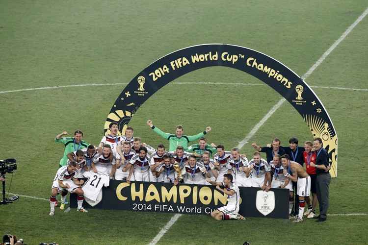 No Brasil, Copa do Mundo, que teve a Alemanha como campeão, teve duração de 32 dias