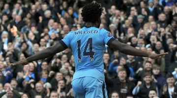 O marfinense Bony marcou na vitória do City