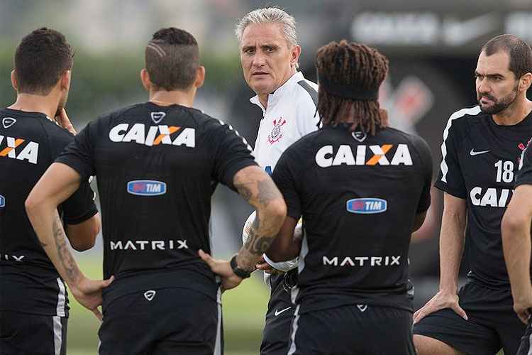 Limite de 28 jogadores inscritos no Estadual faz com que Tite não tenha dois times completos diferentes