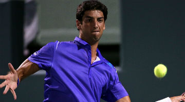 Bellucci voltou a jogar bem e venceu o uruguaio