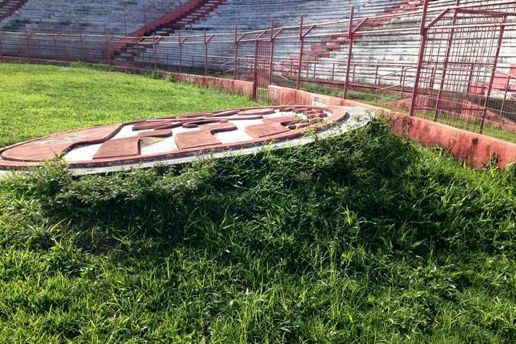 Estado dos Aflitos é de completo abandono, como mostrou reportagem do Superesportes na segunda-feira
