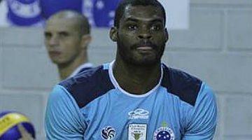 Isac espera repetir feito do ano passado, quando Cruzeiro levou a taça diante do Sesi