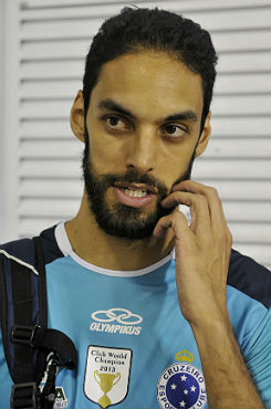  Douglas destaca entrosamento de vários anos do Cruzeiro 