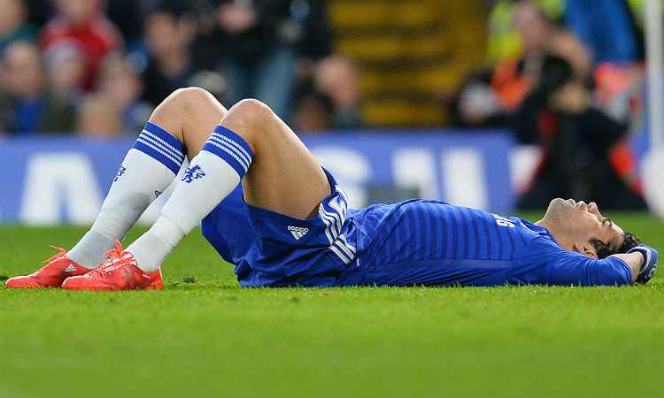 Lesão tira Diego Costa de jogos decisivos do Chelsea, contra Manchester United e Arsenal