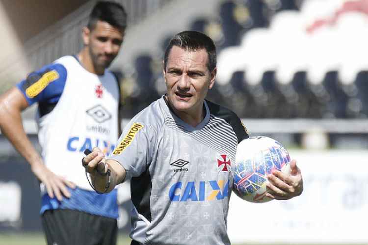 Técnico Doriva não deu pistas sobre a equipe que deve entrar em campo para enfrentar o Flamengo