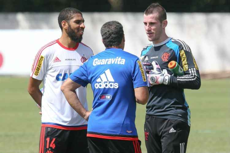 Assim como Doriva, Luxemburgo não divulgou a equipe que vai entrar em campo para enfrentar o Vasco
