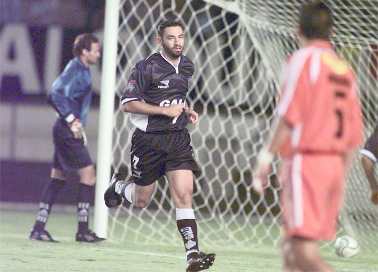 Atlético goleou o Cobreloa pela Copa Libertadores de 2000; em destaque o artilheiro Guilherme
