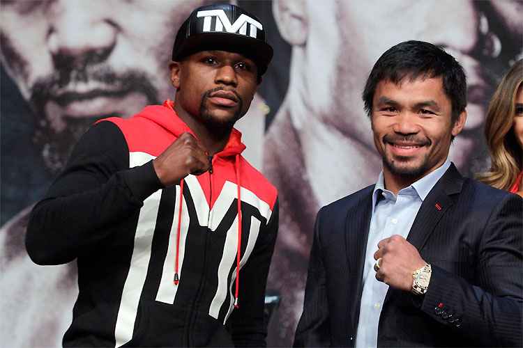 Floyd Mayweather e Manny Pacquiao posam depois da coletiva: encarada sem provocações e clima tranquilo