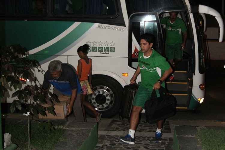 Salgueiro chegou ao Recife no início da noite e foi rapidamente descansar da viagem