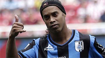 Ronaldinho é passado no Cruzeiro