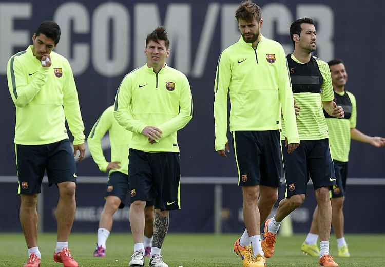 Luis Suárez e Lionel Messi estão garantidos para jogo e forma forte trio ofensivo com Neymar