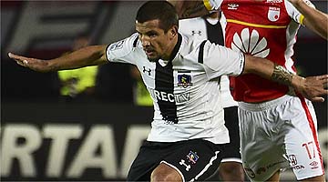 Jogador pediu aumento ao Colo Colo e negocia transferência para o México