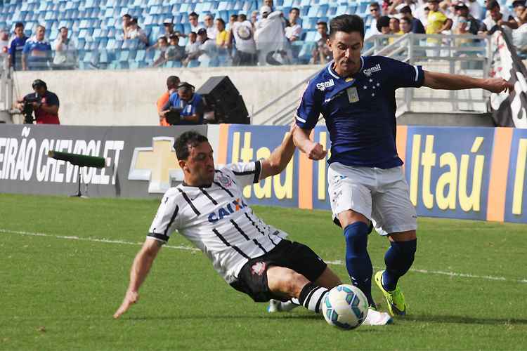 Cruzeiro teve tarde sem criatividade e jogo terminou com vitória do Corinthians por 1 a 0 na Arena Pantanal