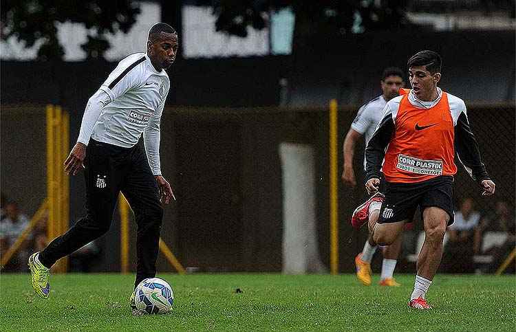 Para convencer os italianos a liberar Robinho, dirigente não descarta colocar outros santistas no negócio