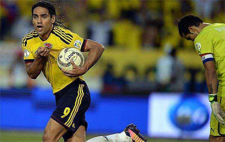 Depois de se recuperar de cirurgia que o tirou da Copa, Radamel Falcao está de volta à Seleção Colobiana
