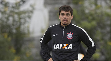 Lateral negou que tenha menosprezado o rival