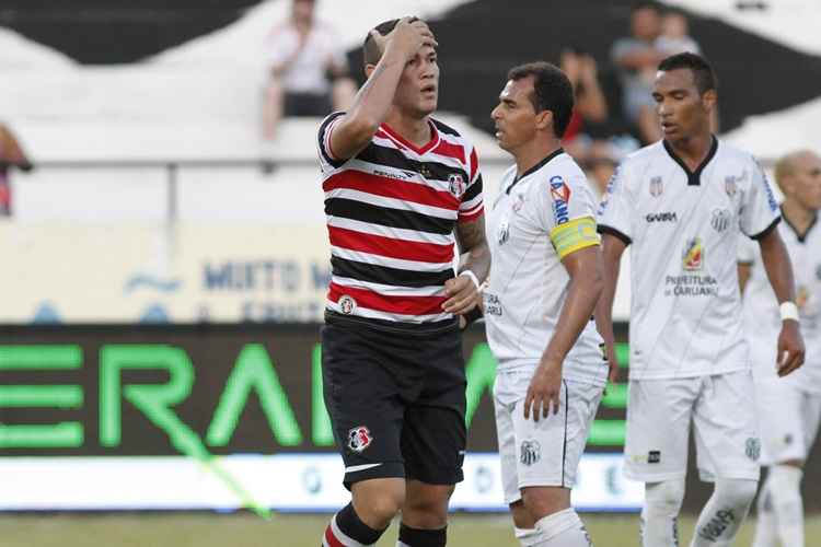 O próprio técnico Ricardinho praticamente definiu a saída de Betinho ao não relacioná-lo para o jogo de sexta