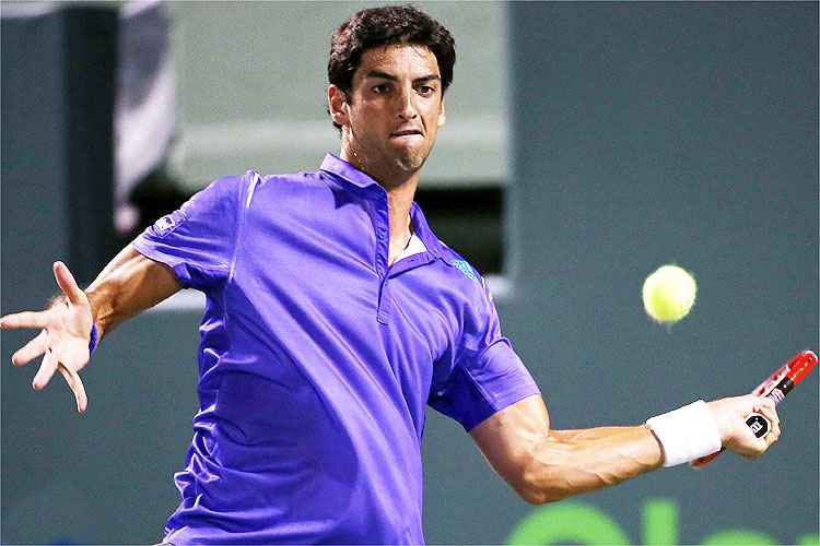 Brasileiro Thomaz Bellucci luta para encerrar um jejum de quase três anos sem conquistar títulos