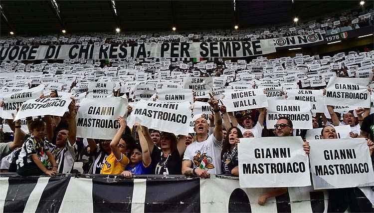 No último sábado, em jogo contra o Napoli, torcedores da Juventus exibiram nomes dos mortos na tragédia