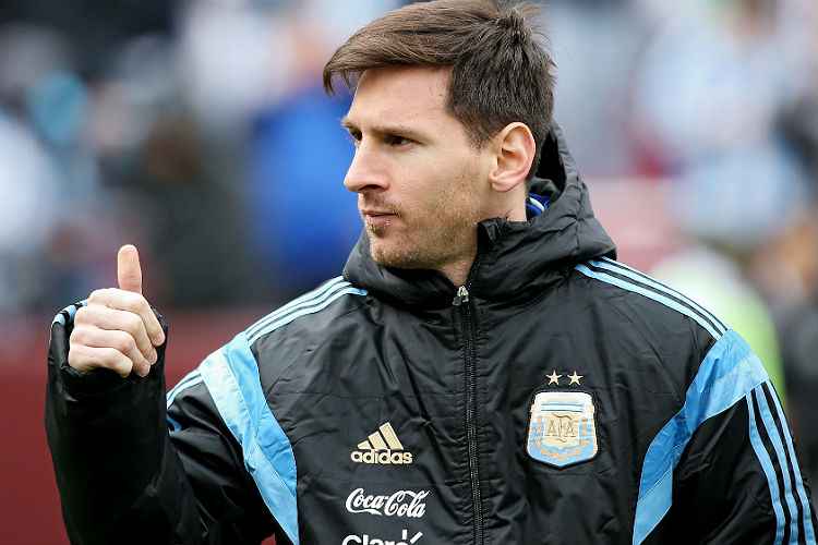 Messi fez pedidos específicos: piscina aquecida a 28ºC, jacuzzis quentes e fria e cesta de basquete