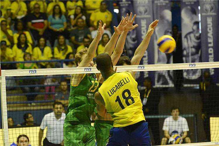 Lucarelli foi o grande destaque da Seleção Brasileira Masculina de Vôlei no confronto contra a Austrália
