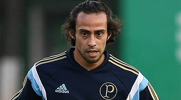 Marcelo teria pedido Valdivia no time