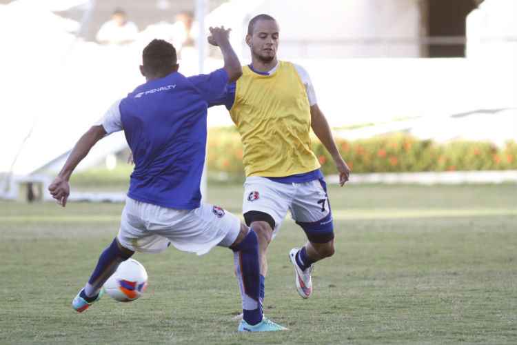 Volante está confiante numa melhora do Santa Cruz na Série B do Brasileirão